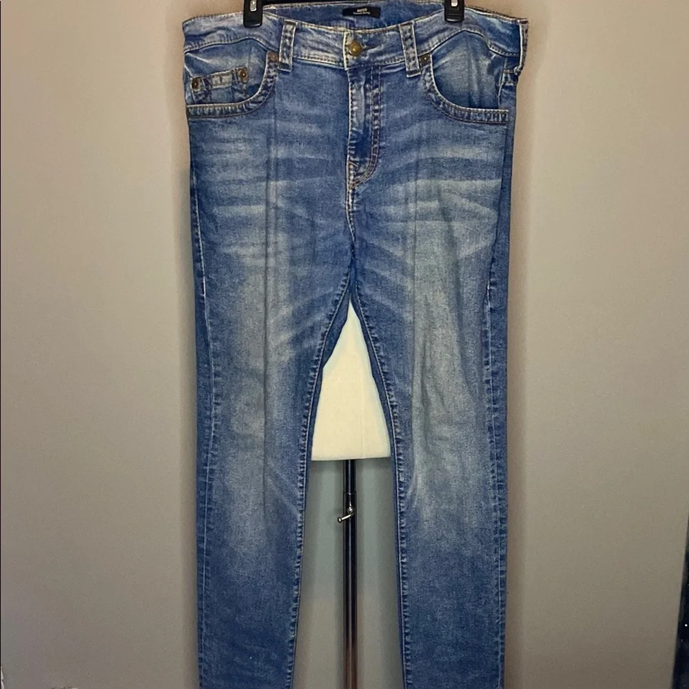 True Religion 'Rocco' Relaxed Skinny Denim Jeans in a Light Wash (36W x 34L)